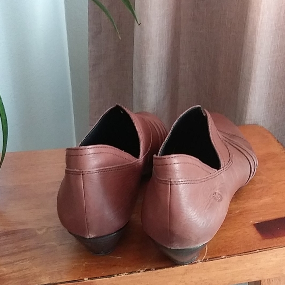 Josef Seibel Tina mocha brown ruched leather pumps. Leather is butter soft. - Picture 3 of 5